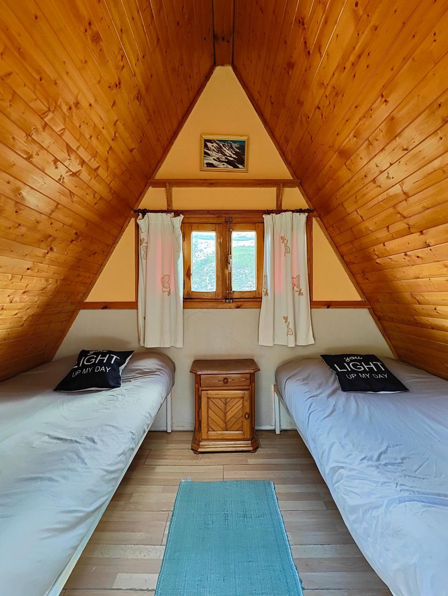 Camping เตรเวเลซ ภายนอก รูปภาพ
